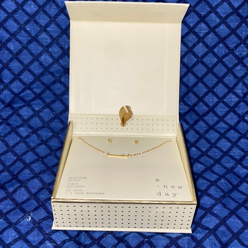 Neck ear set